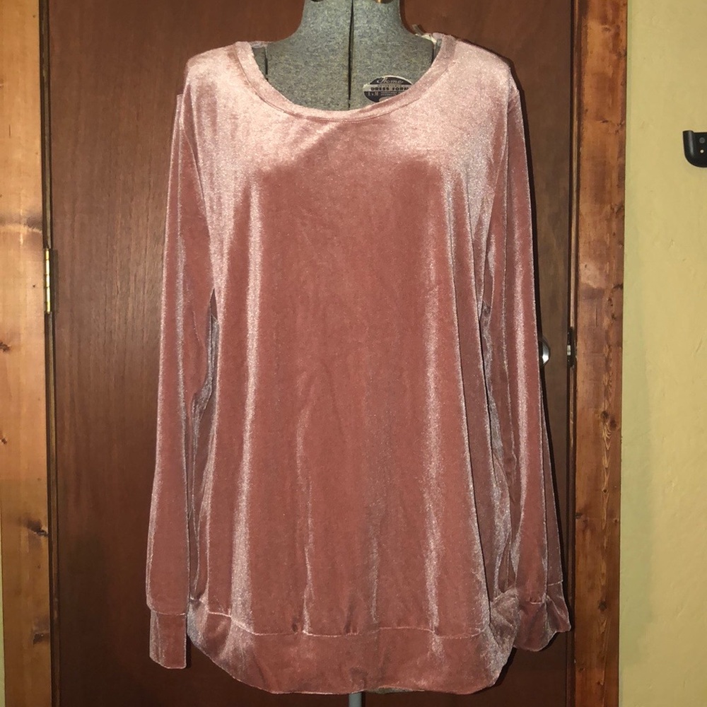 Women’s long sleeve